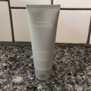 Mary Kay age minimize 3D night cream